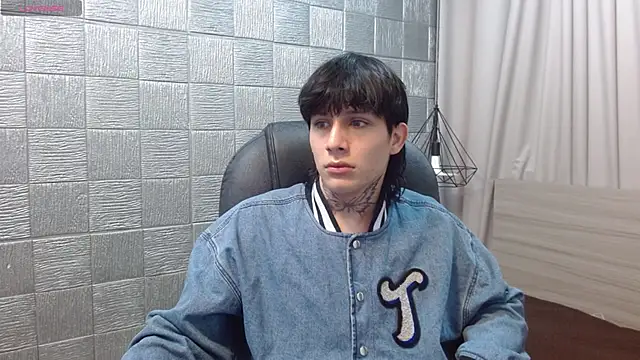 Iantwink18 online show from December 4, 12:42 am