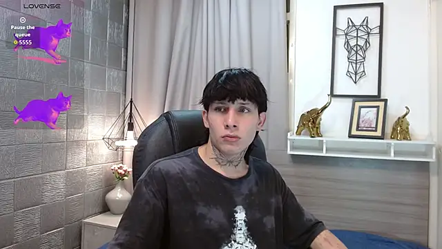 Iantwink18 online show from October 26, 3:34 pm