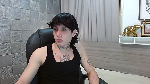 Iantwink18 online show from December 17, 9:47 am