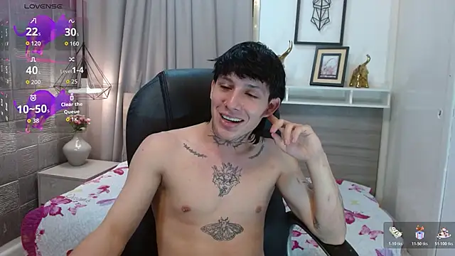 Iantwink18 online show from October 20, 8:31 pm