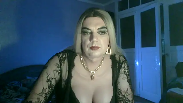 Snapshot of NiraFrost chatting on November 5, 5:54 am NiraFrost online show from November 5, 5:54 am