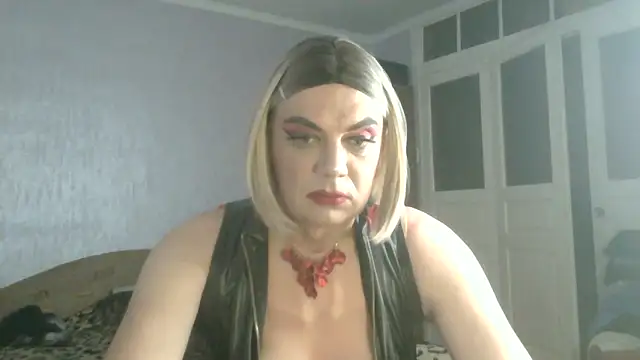 NiraFrost online show from April 14, 5:40 pm