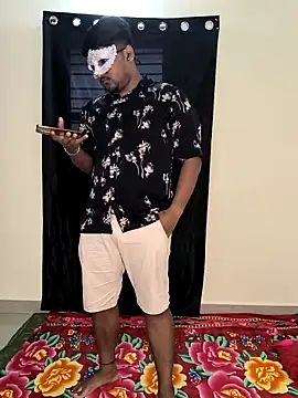 Snapshot of Family02 chatting on October 21, 7:41 am Family02 online show from October 21, 7:41 am