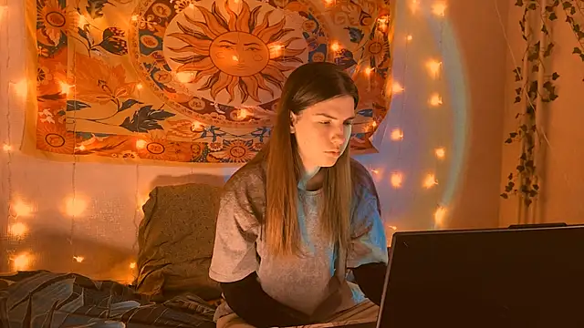 AliceCUNTach online show from February 10, 5:17 am