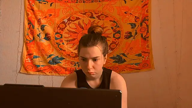 AliceCUNTach online show from March 27, 5:05 am