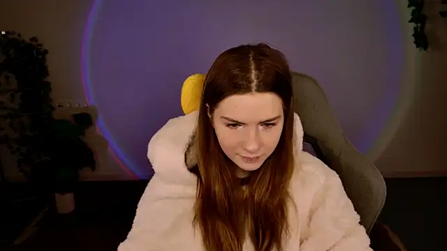 AliceCUNTach online show from December 21, 5:09 am