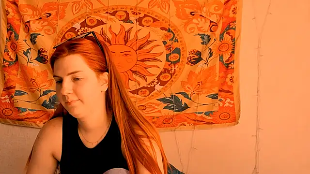 Snapshot of AliceCUNTach chatting on June 14, 5:08 am AliceCUNTach online show from June 14, 5:08 am