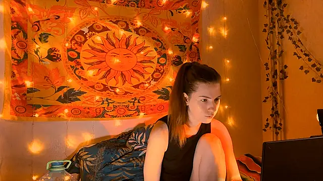 AliceCUNTach online show from February 1, 5:06 am