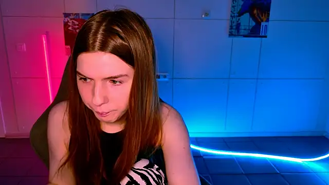 AliceCUNTach online show from November 12, 5:11 am