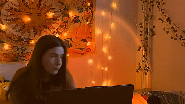 AliceCUNTach online show from February 23, 5:09 am