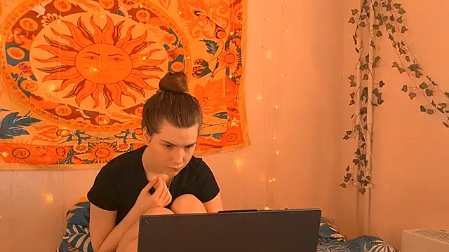 AliceCUNTach online show from March 6, 5:02 am