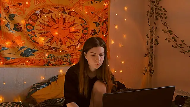 AliceCUNTach online show from March 4, 5:04 am