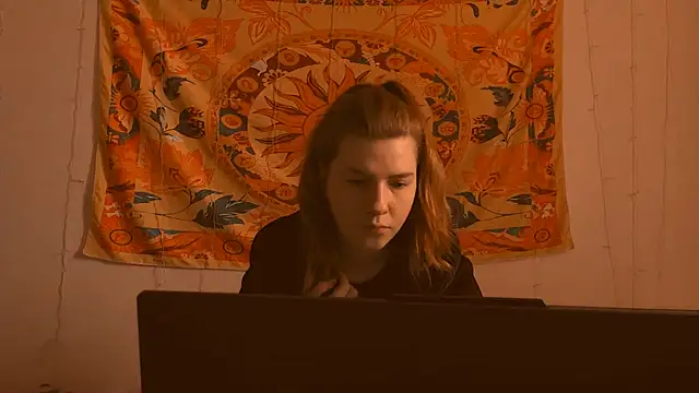 AliceCUNTach online show from April 10, 5:03 am