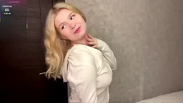 Snapshot of ShontaWasilko chatting on February 8, 7:44 pm ShontaWasilko online show from February 8, 7:44 pm