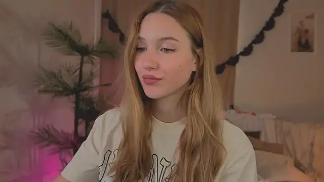 Snapshot of Vegas_V chatting on October 21, 1:43 pm Vegas V online show from October 21, 1:43 pm