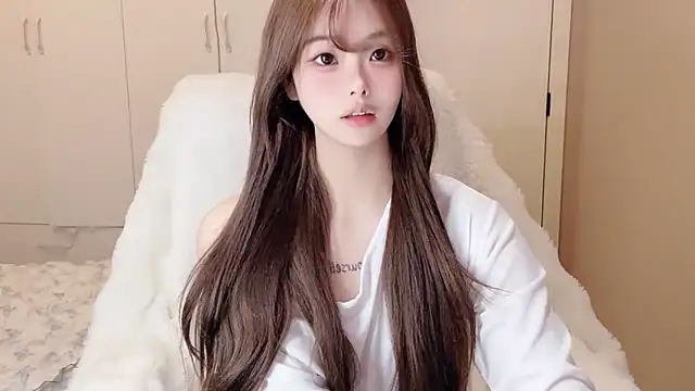 Snapshot of xiaoyugan-99 chatting on February 23, 3:45 pm xiaoyugan-99 online show from February 23, 3:45 pm