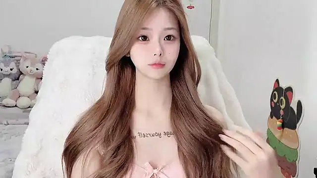 Snapshot of xiaoyugan-99 chatting on November 23, 4:17 pm xiaoyugan-99 online show from November 23, 4:17 pm