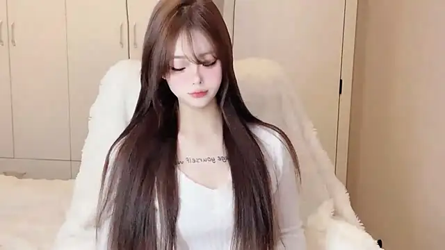 Snapshot of xiaoyugan-99 chatting on February 5, 3:41 pm xiaoyugan-99 online show from February 5, 3:41 pm