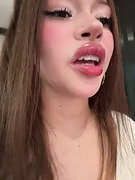 Bunnyylovee online show from March 29, 12:18 pm