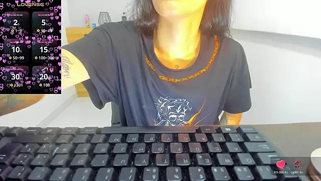 Snapshot of LunaBella55 chatting on September 15, 10:59 am LunaBella55 online show from September 15, 10:59 am