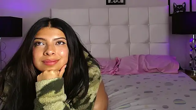 Maia Reficco online show from October 24, 12:20 am