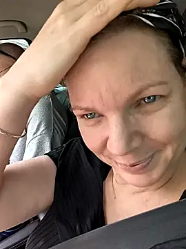 aussiepeaches online show from February 6, 11:56 pm