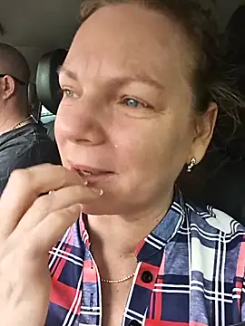 aussiepeaches online show from March 31, 1:51 am