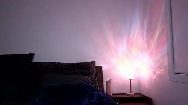 aussiepeaches online show from April 19, 11:55 am