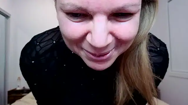 Snapshot of aussiepeaches chatting on June 20, 11:59 am aussiepeaches online show from June 20, 11:59 am