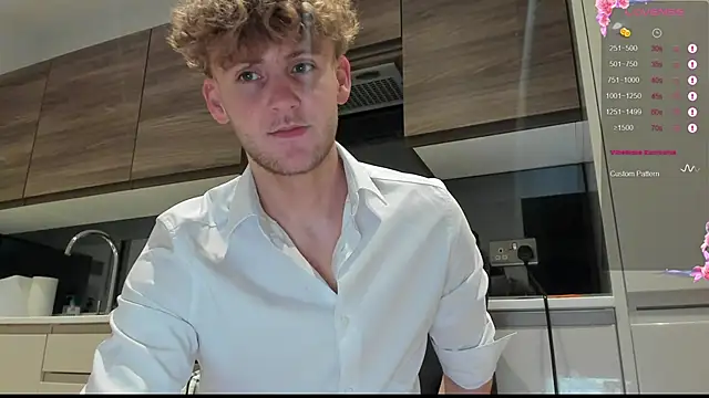 DominantAlex18 online show from December 21, 9:26 pm