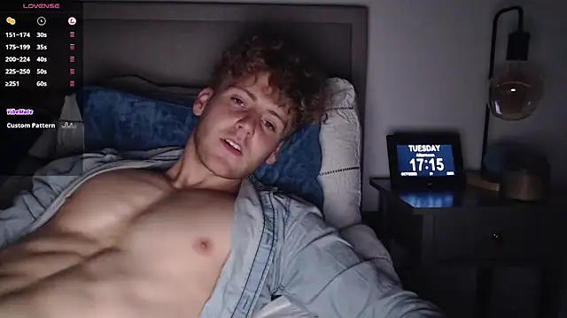 DominantAlex18 online show from October 21, 4:17 pm