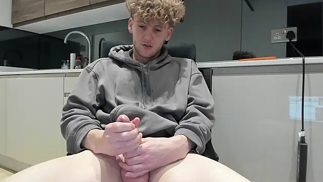 DominantAlex18 online show from November 18, 7:28 pm