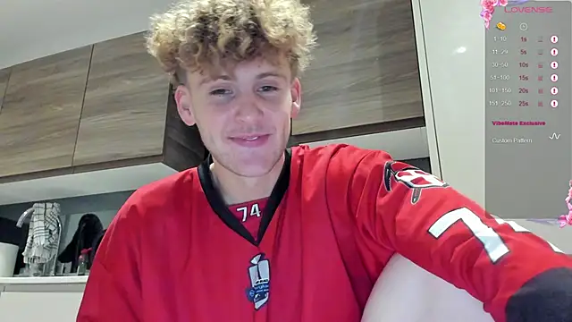 DominantAlex18 online show from December 4, 8:52 pm