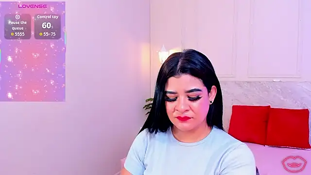 TianaGlow26 online show from October 30, 7:33 pm