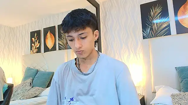 Lean Portman online show from March 11, 9:31 pm