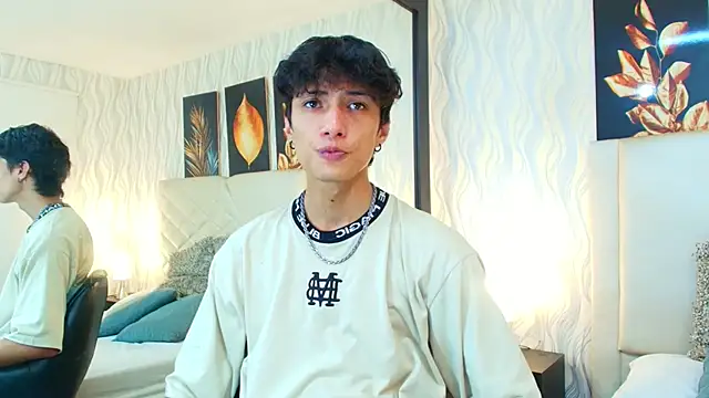 Lean Portman online show from November 19, 10:10 pm