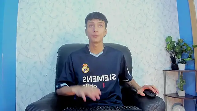 Lean Portman online show from June 16, 3:12 pm