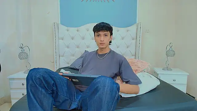 Lean Portman online show from April 7, 4:20 pm