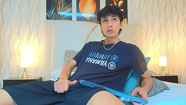 Lean Portman online show from February 12, 9:36 pm