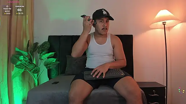 Misterjhons2 online show from March 10, 1:31 am