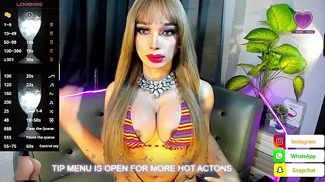 Snapshot of MISTRESSMonica_xxx chatting on July 11, 7:47 pm MISTRESSMonica xxx online show from July 11, 7:47 pm