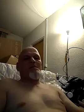 Snapshot of NacktDaniel chatting on November 16, 5:17 pm NacktDaniel online show from November 16, 5:17 pm