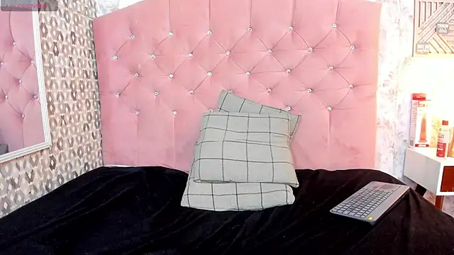 arion sherwind online show from November 4, 8:18 am