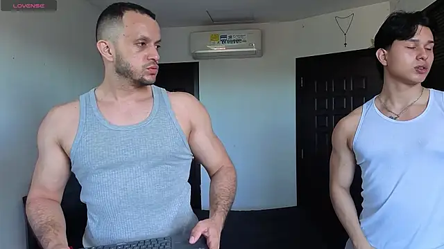 Snapshot of TeddyBear_07 chatting on July 8, 12:06 pm TeddyBear 07 online show from July 8, 12:06 pm