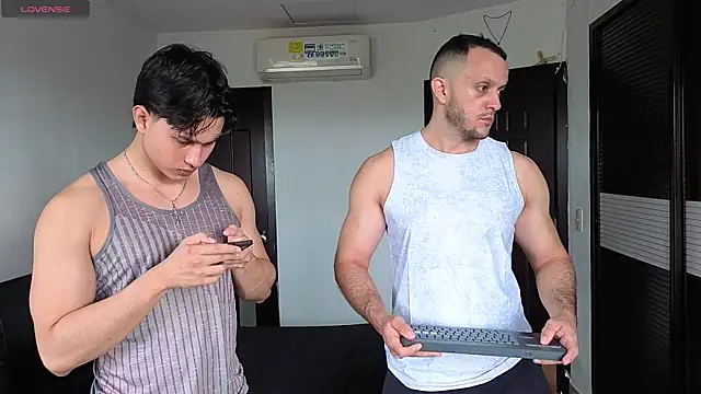 Snapshot of TeddyBear_07 chatting on July 6, 11:39 am TeddyBear 07 online show from July 6, 11:39 am