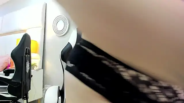 Snapshot of Sweet_Lucianaa chatting on November 20, 7:58 pm Sweet Lucianaa online show from November 20, 7:58 pm