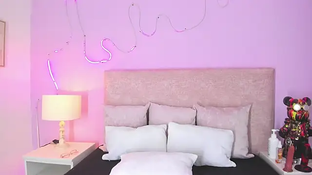 EmaRae1499 online show from November 27, 7:47 pm