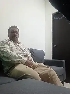 Snapshot of HomHot47 chatting on October 14, 2:23 am HomHot47 online show from October 14, 2:23 am