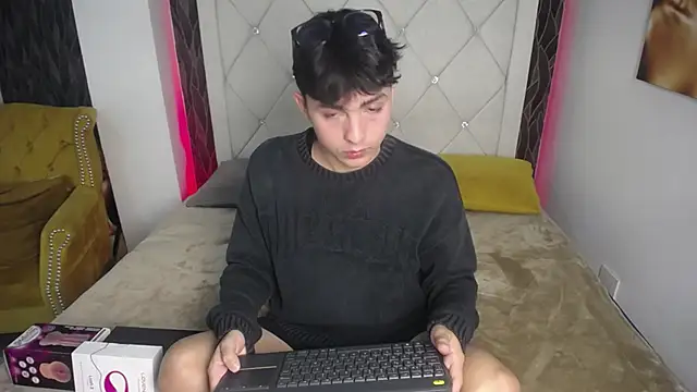 SamuFOXXX online show from October 2, 8:23 pm