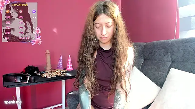 Roshhell1 online show from February 6, 7:32 pm